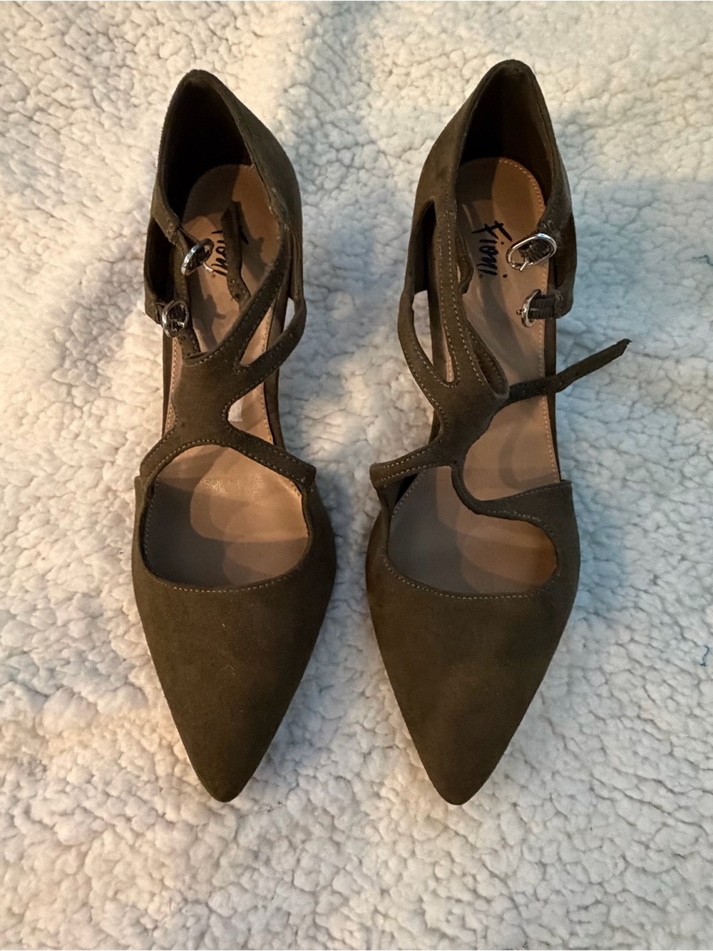FIONI Clothing Olive Pointed-Toe Strappy Heels